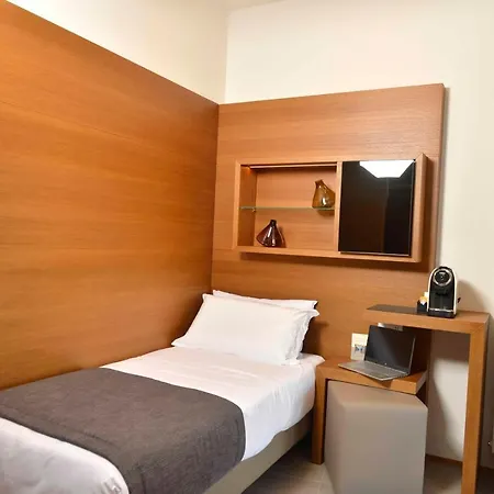 Piano Alto Guest house *