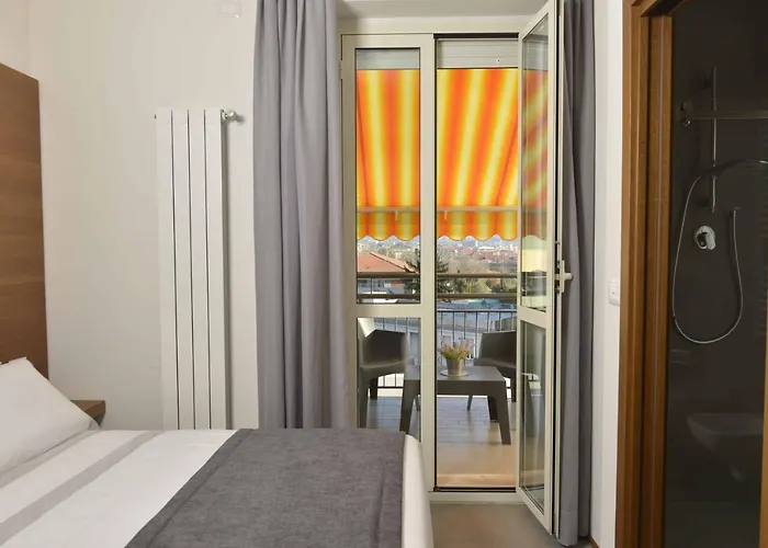 Pensión Piano Alto 4*